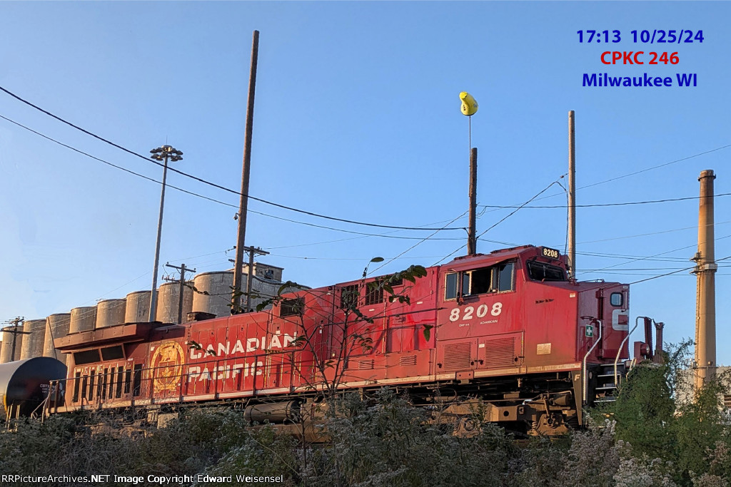Heading up CPKC 246